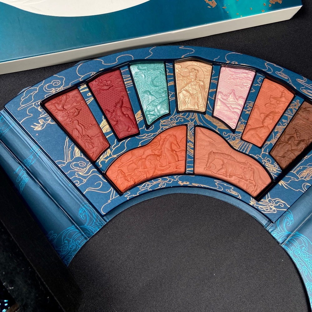 FLORASIS Floral Engraving Odey Makeup Palette (The Encounter)